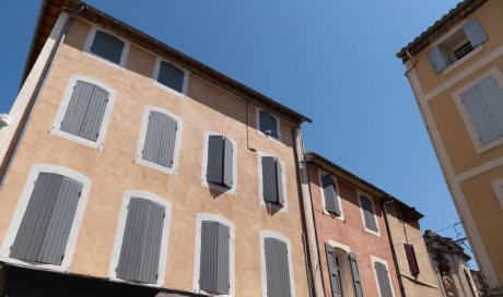 Professionnel pour la réparation des fissures sur une façade de maison Puget‑sur‑Argens