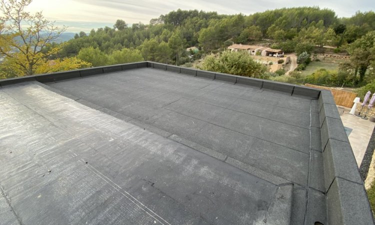 Réfection d'une étanchéité sur toit terrasse vers DRAGUIGNAN